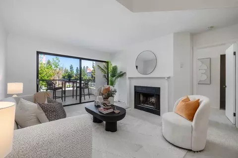 3525 Lebon Dr #302, San Diego, CA 92122