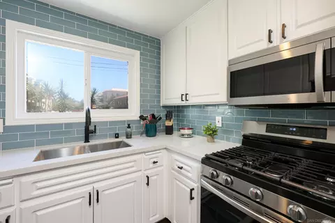 2040 Robinson #C, San Diego, CA 92104