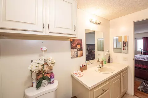 Bath - 1285 E Washington Ave #113, El Cajon, CA 92019 photo 3 of 3