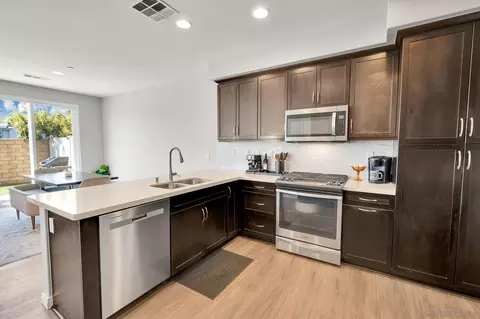 Kitchen - 8610 Sage Shadow Dr, Lakeside, CA 92040 photo 6 of 6