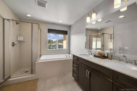 Bath - 8610 Sage Shadow Dr, Lakeside, CA 92040 photo 2 of 3
