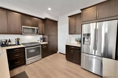 Kitchen - 8610 Sage Shadow Dr, Lakeside, CA 92040 photo 3 of 6