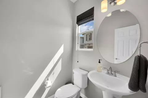 Bath - 8610 Sage Shadow Dr, Lakeside, CA 92040 photo 1 of 3