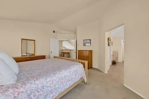 Bedroom - 13614 Quiet Hls, Poway, CA 92064 photo 3 of 3