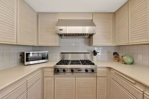 Kitchen - 13614 Quiet Hls, Poway, CA 92064 photo 2 of 3