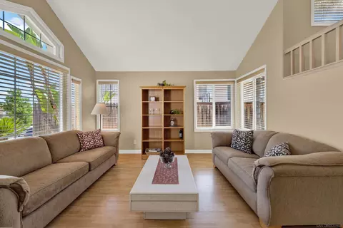Living - 13614 Quiet Hls, Poway, CA 92064 photo 1 of 4