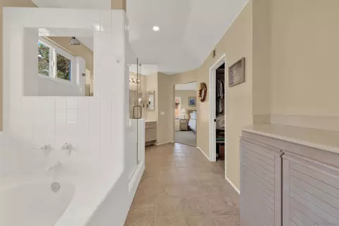 Entry Way - 13614 Quiet Hls, Poway, CA 92064 photo 6 of 8