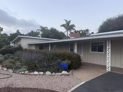 1642 York Dr, Vista, CA 92084