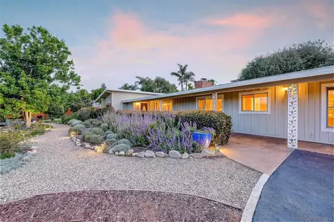 1642 York Dr, Vista, CA 92084