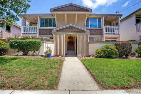 3852 Basilone St #2, San Diego, CA 92110