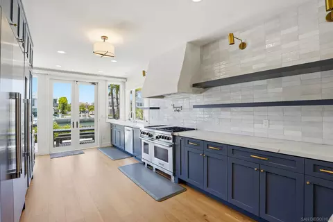 Kitchen - 40 Spinnaker Way, Coronado, CA 92118 photo 2 of 4