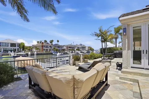 Exterior - 40 Spinnaker Way, Coronado, CA 92118 photo 3 of 9