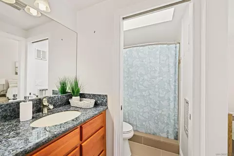 Bath - 8745 Caminito Sueno, La Jolla, CA 92037 photo 3 of 4