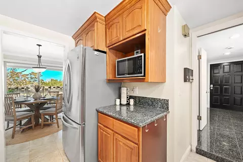 Kitchen - 8745 Caminito Sueno, La Jolla, CA 92037 photo 7 of 7