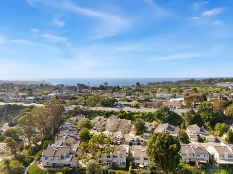 View/Area - 8745 Caminito Sueno, La Jolla, CA 92037 photo 5 of 5