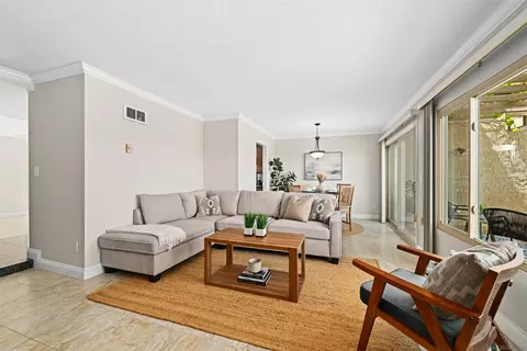 Living - 8745 Caminito Sueno, La Jolla, CA 92037 photo 2 of 4