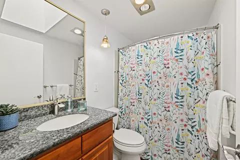 Bath - 8745 Caminito Sueno, La Jolla, CA 92037 photo 4 of 4