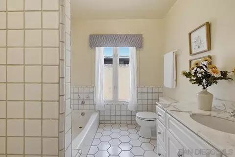 Bath - 4263 Hawk St, San Diego, CA 92103 photo 1 of 6