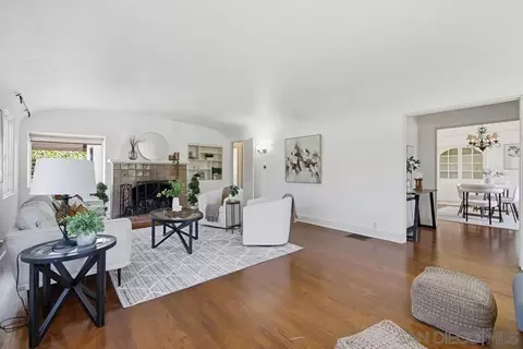 Living - 4263 Hawk St, San Diego, CA 92103 photo 2 of 5