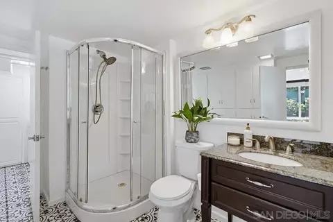 Bath - 4263 Hawk St, San Diego, CA 92103 photo 5 of 6