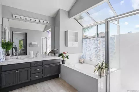 Bath - 1593 Avenida Guillermo, Oceanside, CA 92056 photo 1 of 4