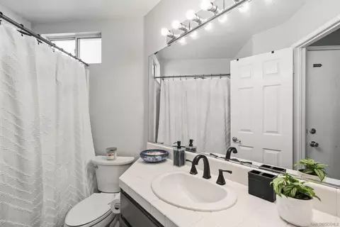 Bath - 1593 Avenida Guillermo, Oceanside, CA 92056 photo 4 of 4