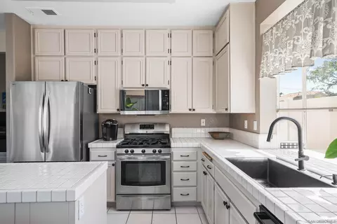 Kitchen - 1593 Avenida Guillermo, Oceanside, CA 92056 photo 3 of 5
