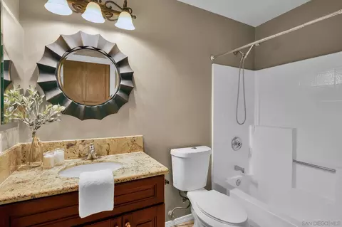 9239 Francis, Spring Valley, CA 91977 photo 22