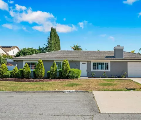 9239 Francis, Spring Valley, CA 91977 photo 2