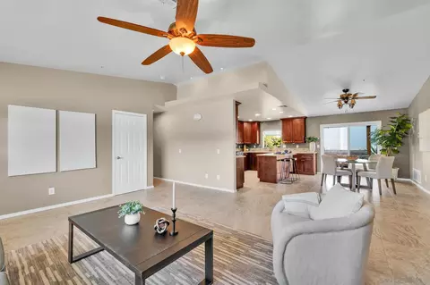 9239 Francis, Spring Valley, CA 91977 photo 6