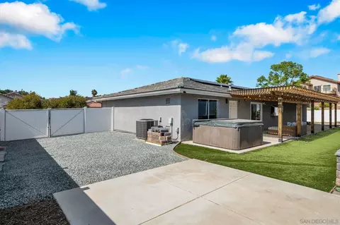 9239 Francis, Spring Valley, CA 91977 photo 27