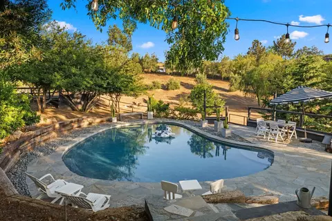Exterior - 20751 Sutherland Dam Rd, Ramona, CA 92065 photo 4 of 25
