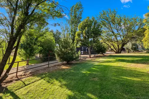 Exterior - 20751 Sutherland Dam Rd, Ramona, CA 92065 photo 10 of 25