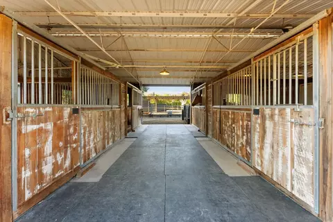 Entry Way - 20751 Sutherland Dam Rd, Ramona, CA 92065 photo 1 of 2