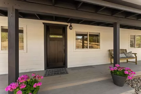 Exterior - 20751 Sutherland Dam Rd, Ramona, CA 92065 photo 3 of 25
