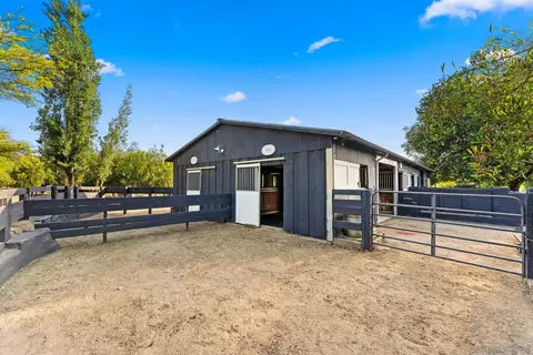 Exterior - 20751 Sutherland Dam Rd, Ramona, CA 92065 photo 21 of 25
