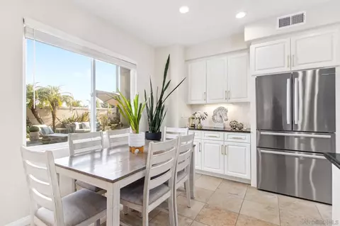 Kitchen - 1737 Skimmer Ct, Carlsbad, CA 92011 photo 4 of 5