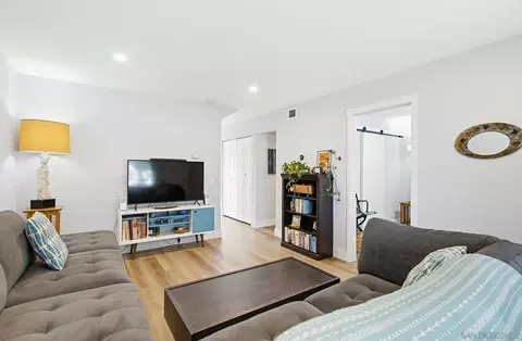 Living - 10513 Kerrigan Ct, Santee, CA 92071 photo 2 of 2