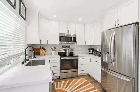 Kitchen - 10513 Kerrigan Ct, Santee, CA 92071 photo 3 of 4