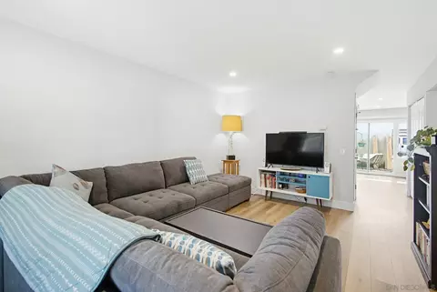 Living - 10513 Kerrigan Ct, Santee, CA 92071 photo 1 of 2