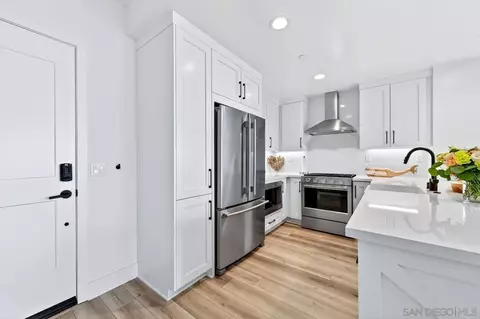 Kitchen - 1101 Catania Ct #201, Encinitas, CA 92024 photo 6 of 8