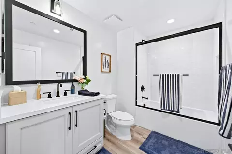 Bath - 1101 Catania Ct #201, Encinitas, CA 92024 photo 3 of 3