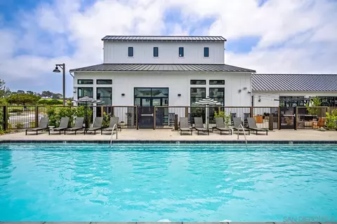 Exterior - 1101 Catania Ct #201, Encinitas, CA 92024 photo 5 of 11