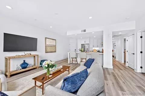 Living - 1101 Catania Ct #201, Encinitas, CA 92024 photo 3 of 6