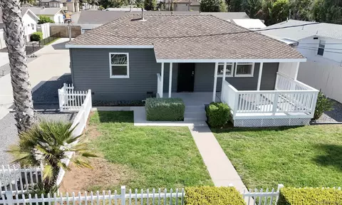 1011 Knowles Ave, Carlsbad, CA 92008