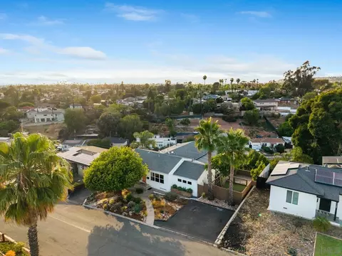 View/Area - 7136 Purdue, La Mesa, CA 91942 photo 3 of 4