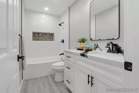 Bath - 1671 N Ash, Escondido, CA 92027 photo 1 of 5