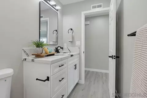 Bath - 1671 N Ash, Escondido, CA 92027 photo 2 of 5