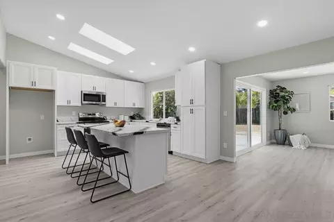 Kitchen - 1671 N Ash, Escondido, CA 92027 photo 4 of 6