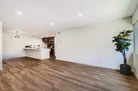 10737 San Diego Mission Rd #216, San Diego, CA 92108